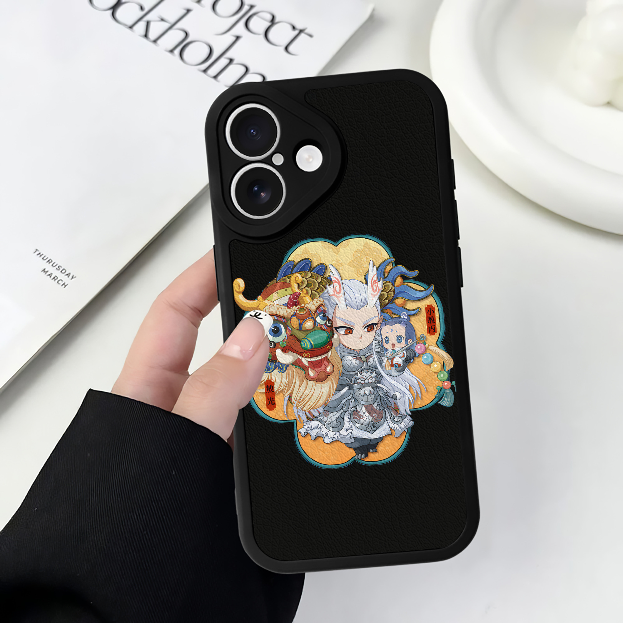 （画像用） Ne Zha 2 ナタ 魔童の大暴れ 【iPhone 16シリーズ対応】シリコンスマホケース（レザー調） 材質：シリコン